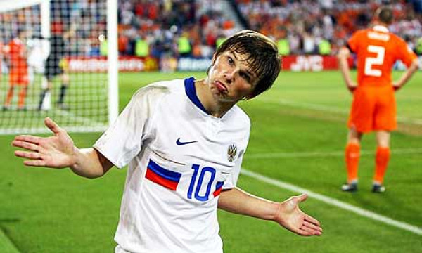 Andréi Arshavin anota uno de los mejores goles de su carrera